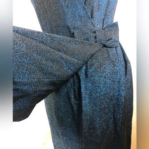 Beautiful Little Midnight Blue 1940’s Sophisticated Metallic Dress 💗